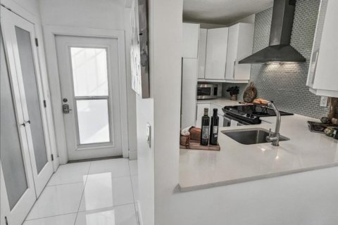 Copropriété à vendre à Ocean Ridge, Floride: 2 chambres, 90.58 m2 № 2372254 - photo 8