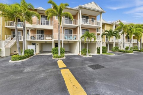 Touwnhouse à vendre à Ruskin, Floride: 3 chambres, 131.64 m2 № 2387576 - photo 2