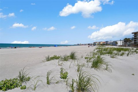 Land in Madeira Beach, Florida № 1721271 - photo 6