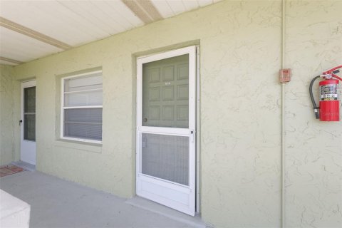 Condo in Tarpon Springs, Florida, 1 bedroom  № 1916949 - photo 3