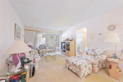 Condo in Tarpon Springs, Florida, 1 bedroom  № 1916949 - photo 13