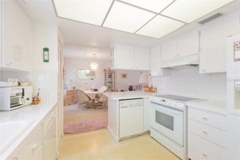 Condo in Tarpon Springs, Florida, 1 bedroom  № 1916949 - photo 10