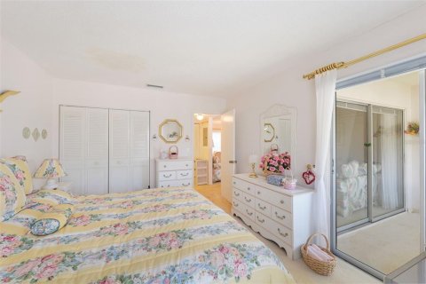 Condo in Tarpon Springs, Florida, 1 bedroom  № 1916949 - photo 16