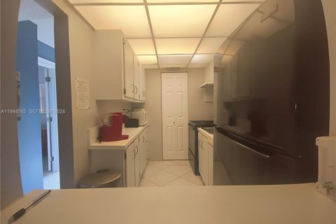 Copropriété à louer à Sunny Isles Beach, Floride: 1 chambre, 69.4 m2 № 2001097 - photo 18