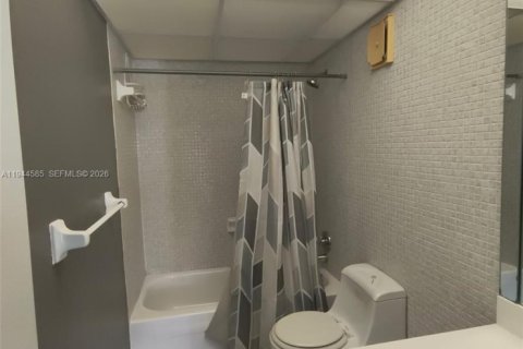 Copropriété à louer à Sunny Isles Beach, Floride: 1 chambre, 69.4 m2 № 2001097 - photo 11