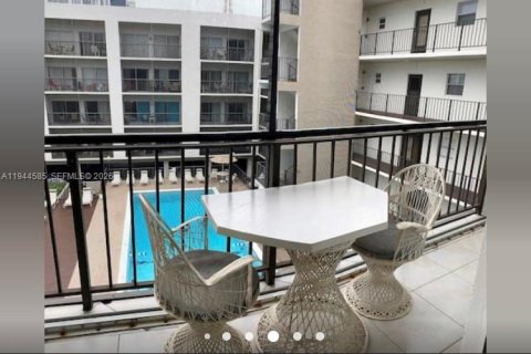 Copropriété à louer à Sunny Isles Beach, Floride: 2 chambres, 69.4 m2 № 2001097 - photo 20