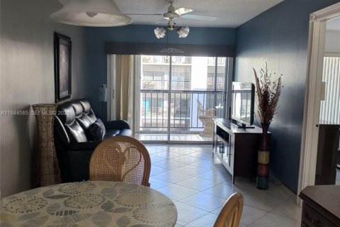 Copropriété à louer à Sunny Isles Beach, Floride: 1 chambre, 69.4 m2 № 2001097 - photo 7