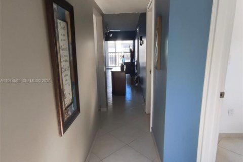 Copropriété à louer à Sunny Isles Beach, Floride: 1 chambre, 69.4 m2 № 2001097 - photo 4