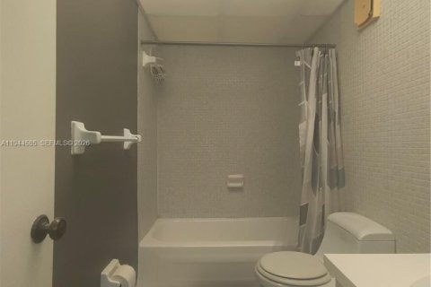 Copropriété à louer à Sunny Isles Beach, Floride: 1 chambre, 69.4 m2 № 2001097 - photo 15