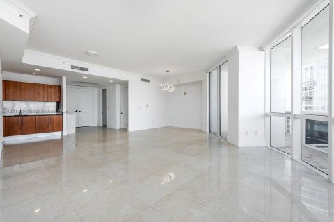 Condominio en venta en Sunny Isles Beach, Florida, 3 dormitorios, 199.09 m2 № 1939533 - foto 7