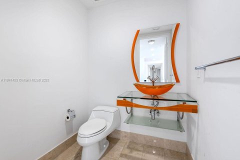 Condominio en venta en Sunny Isles Beach, Florida, 3 dormitorios, 199.09 m2 № 1939533 - foto 22