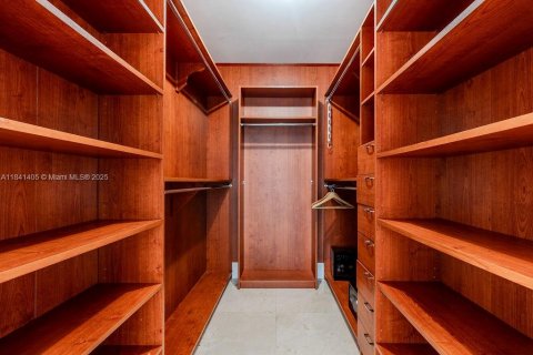 Condominio en venta en Sunny Isles Beach, Florida, 3 dormitorios, 199.09 m2 № 1939533 - foto 12