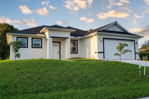House in Palm Bay, Florida 3 bedrooms, 156.17 sq.m. № 2362284