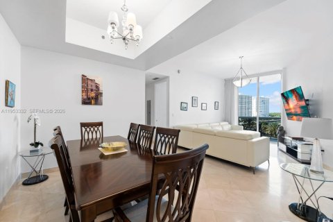 Condo in Sunny Isles Beach, Florida, 2 bedrooms  № 2054619 - photo 17