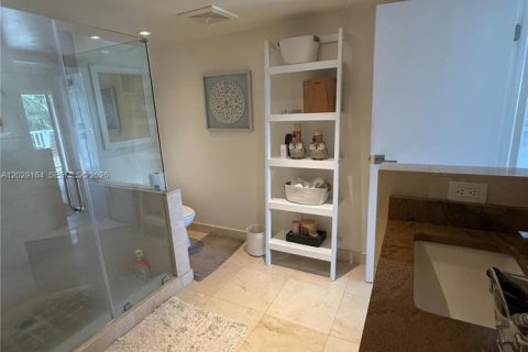 Condo in Aventura, Florida, 2 bedrooms  № 2085941 - photo 26
