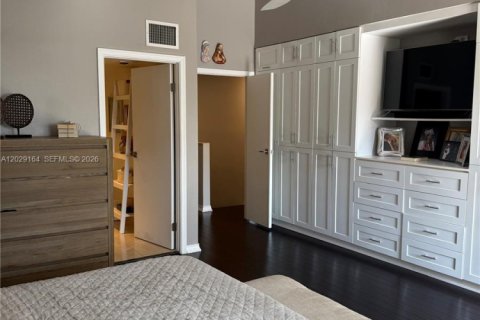 Condo in Aventura, Florida, 2 bedrooms  № 2085941 - photo 23