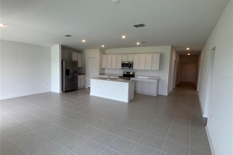 Casa en alquiler en Winter Haven, Florida, 4 dormitorios, 201.97 m2 № 1916744 - foto 4