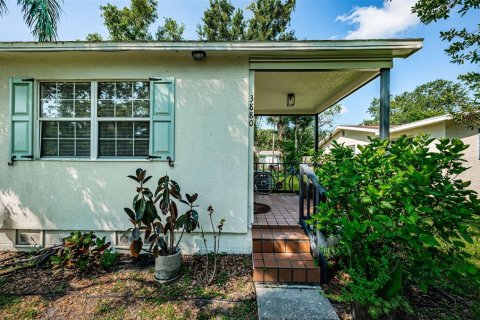 Casa en venta en Saint Petersburg, Florida, 2 dormitorios, 67.26 m2 № 1852927 - foto 1