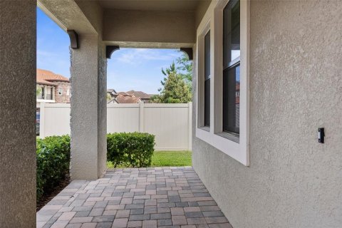 Casa en venta en Land O' Lakes, Florida, 5 dormitorios, 326.83 m2 № 1718829 - foto 5