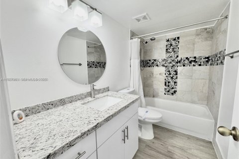 Copropriété à louer à Pembroke Pines, Floride: 2 chambres, 98.94 m2 № 1986977 - photo 17