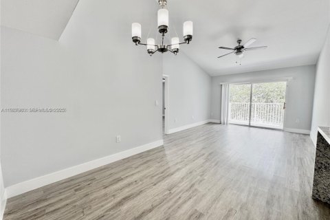 Copropriété à louer à Pembroke Pines, Floride: 2 chambres, 98.94 m2 № 1986977 - photo 8