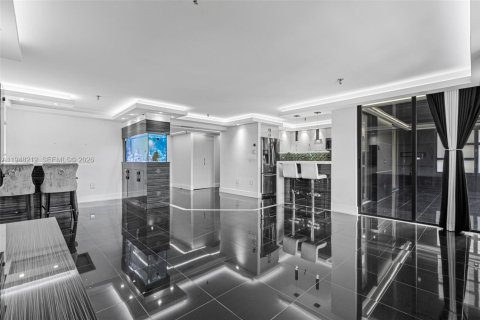 Copropriété à vendre à Miami, Floride: 2 chambres, 111.2 m2 № 2004549 - photo 5