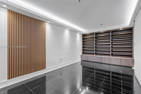 Copropriété à vendre à Miami, Floride: 2 chambres, 111.2 m2 № 2004549 - photo 10