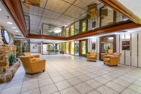 Copropriété à vendre à Miami, Floride: 2 chambres, 111.2 m2 № 2004549 - photo 17