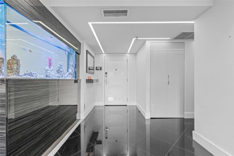 Copropriété à vendre à Miami, Floride: 2 chambres, 111.2 m2 № 2004549 - photo 3