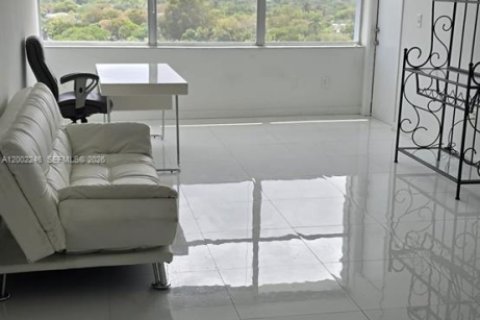 Condo in Miami, Florida, 1 bedroom  № 2067758