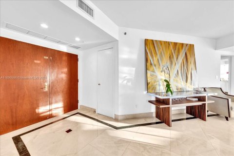 Condo in Aventura, Florida, 3 bedrooms  № 1959747 - photo 2
