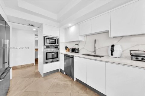 Condo in Aventura, Florida, 3 bedrooms  № 1959747 - photo 18