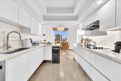 Condo in Aventura, Florida, 3 bedrooms  № 1959747 - photo 22