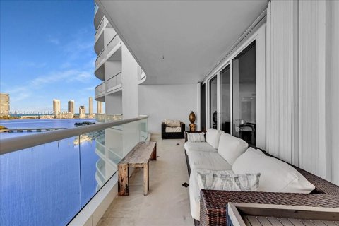 Condo in Aventura, Florida, 3 bedrooms  № 1959747 - photo 12