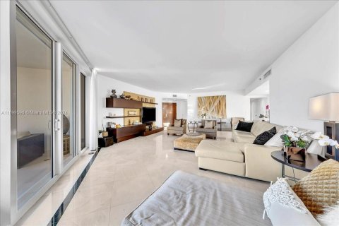 Condo in Aventura, Florida, 3 bedrooms  № 1959747 - photo 7