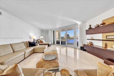 Condo in Aventura, Florida, 3 bedrooms  № 1959747 - photo 3