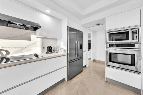 Condo in Aventura, Florida, 3 bedrooms  № 1959747 - photo 19