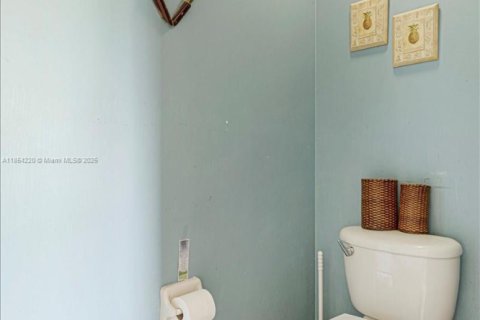 House in Coconut Creek, Florida 4 bedrooms, 217.21 sq.m. № 1872000 - photo 29