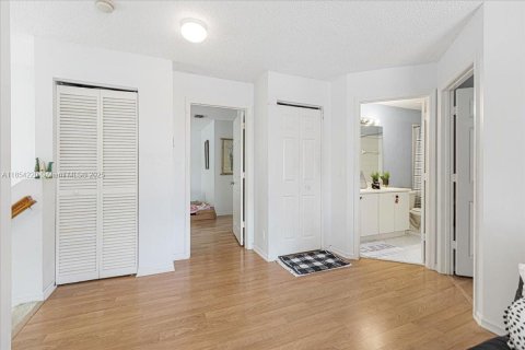 House in Coconut Creek, Florida 4 bedrooms, 217.21 sq.m. № 1872000 - photo 24