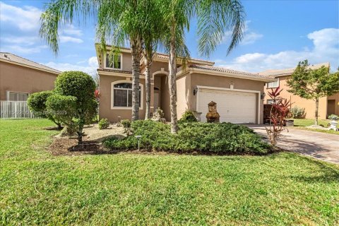 House in Coconut Creek, Florida 4 bedrooms, 217.21 sq.m. № 1872000 - photo 3