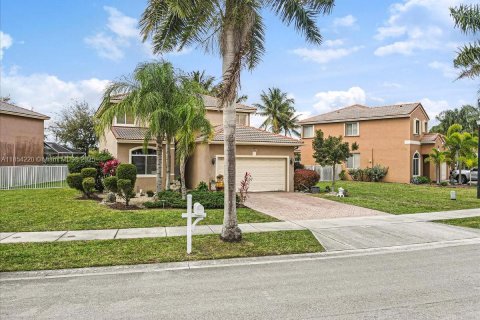 House in Coconut Creek, Florida 4 bedrooms, 217.21 sq.m. № 1872000 - photo 5