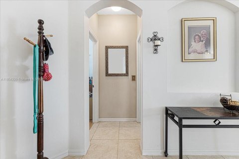 House in Coconut Creek, Florida 4 bedrooms, 217.21 sq.m. № 1872000 - photo 8