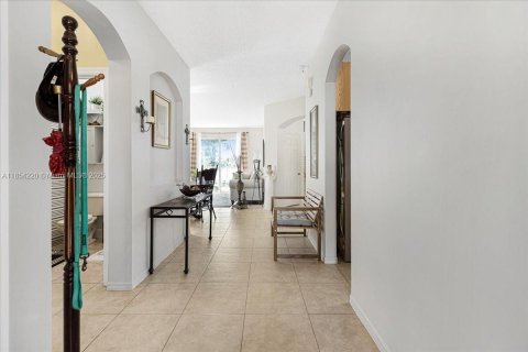 House in Coconut Creek, Florida 4 bedrooms, 217.21 sq.m. № 1872000 - photo 7