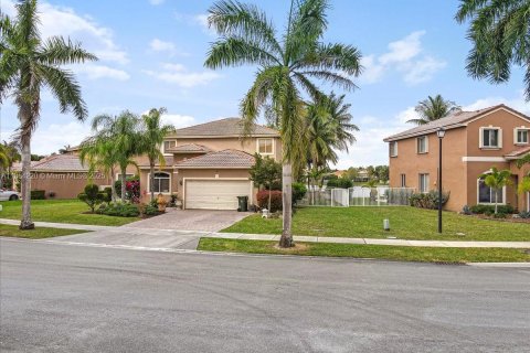 House in Coconut Creek, Florida 4 bedrooms, 217.21 sq.m. № 1872000 - photo 4