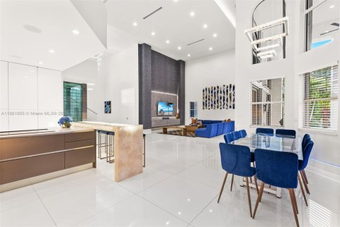 Villa ou maison à louer à Davie, Floride: 7 chambres, 564.94 m2 № 1890779 - photo 17