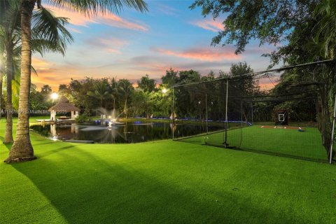 Villa ou maison à louer à Davie, Floride: 7 chambres, 564.94 m2 № 1890779 - photo 15