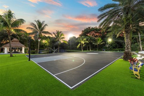 Villa ou maison à louer à Davie, Floride: 7 chambres, 564.94 m2 № 1890779 - photo 5