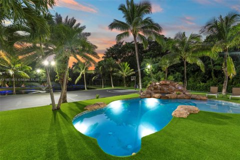 Villa ou maison à louer à Davie, Floride: 7 chambres, 564.94 m2 № 1890779 - photo 7