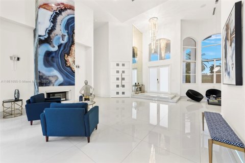 Villa ou maison à louer à Davie, Floride: 7 chambres, 564.94 m2 № 1890779 - photo 16