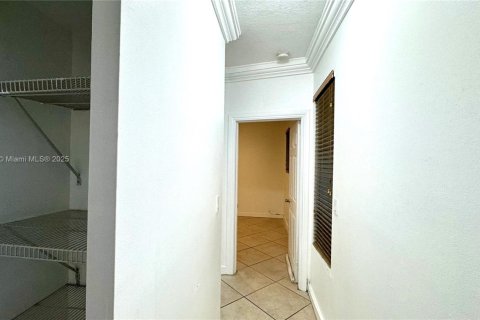 Купить кондоминиум в Майами-Бич, Флорида 2 спальни, 83.8м2, № 1958602 - фото 7